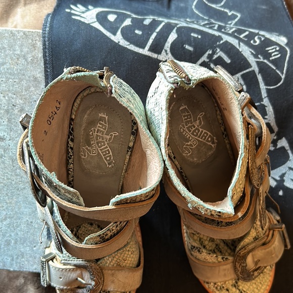 Brand new free bird sandals - Picture 8 of 10